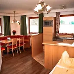 Apartment Komfort Windberger, 5m To Slope, 200m To Cable Car, Dachsteincard Inklusive