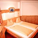 Apartment Komfort Windberger, 5m To Slope, 200m To Cable Car, Dachsteincard Inklusive